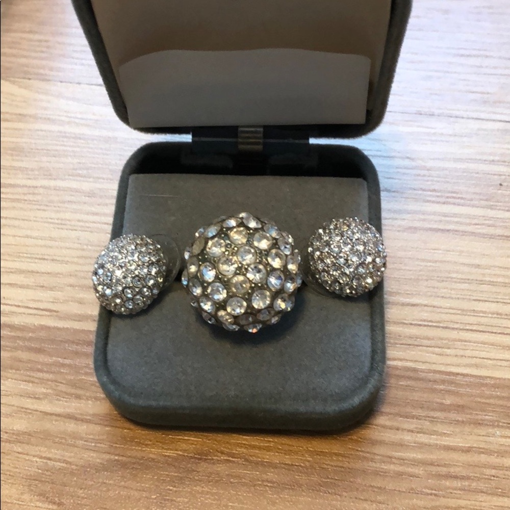 Ring and earrings